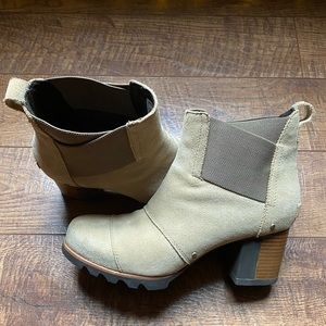 Sorel Addington Chelsea Ankle Boots (WATERPROOF)